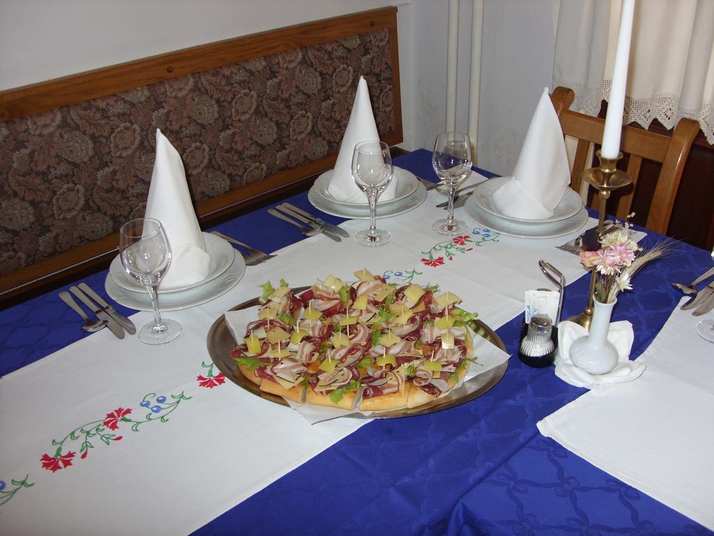 Tourist Farm Ob Izviru Krupe Villa Semic Buitenkant foto