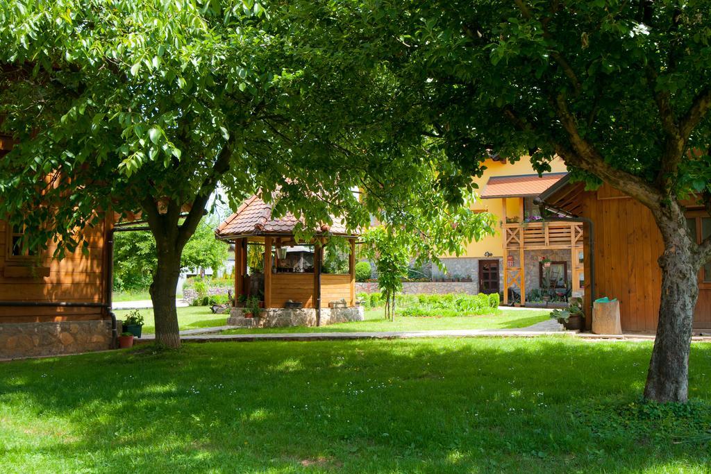 Tourist Farm Ob Izviru Krupe Villa Semic Buitenkant foto