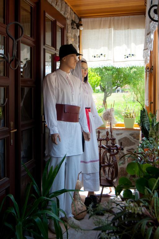 Tourist Farm Ob Izviru Krupe Villa Semic Buitenkant foto