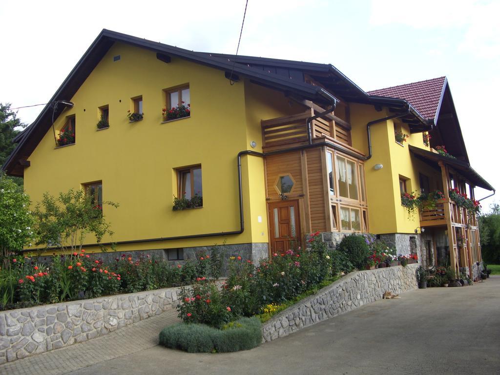 Tourist Farm Ob Izviru Krupe Villa Semic Buitenkant foto