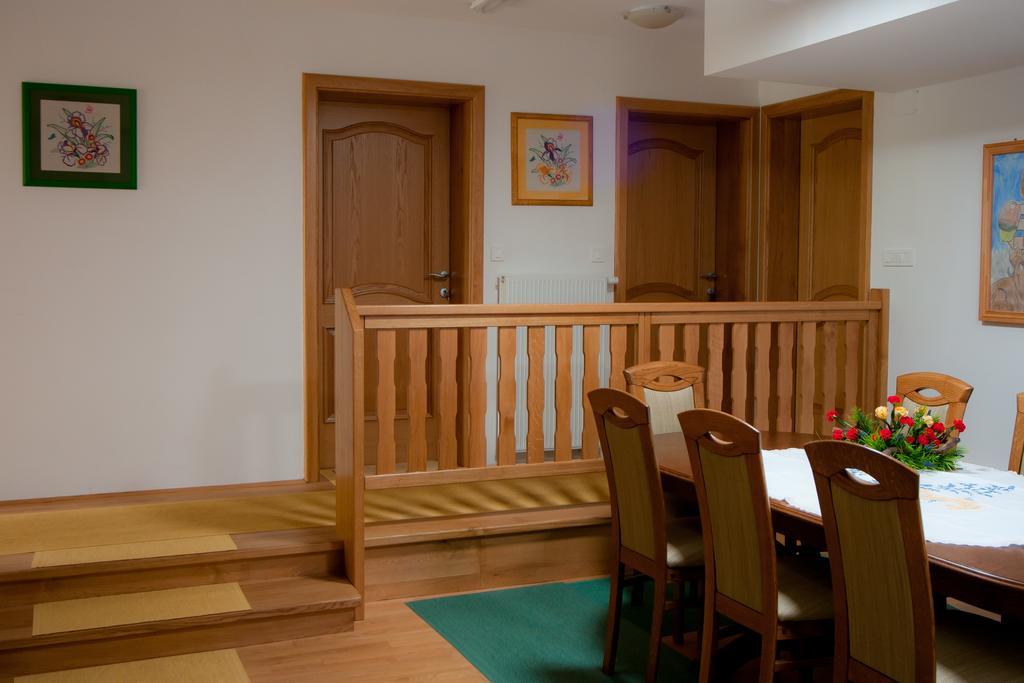 Tourist Farm Ob Izviru Krupe Villa Semic Kamer foto