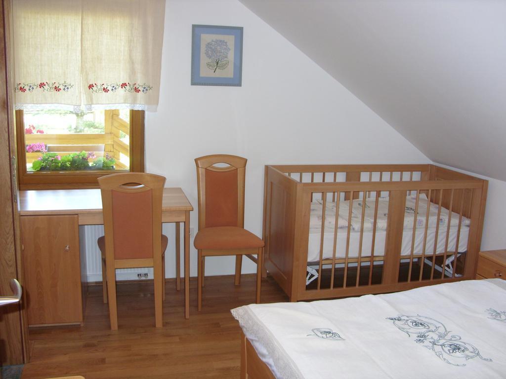 Tourist Farm Ob Izviru Krupe Villa Semic Kamer foto